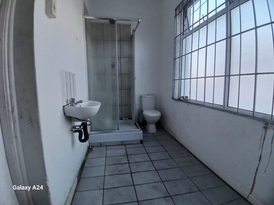 6 Bedroom Property for Sale in Quigney Eastern Cape